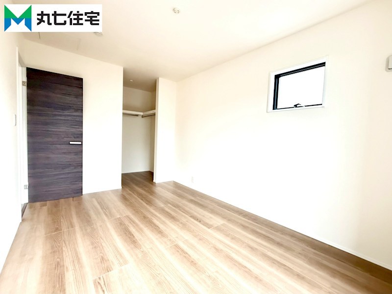 蒲郡第52三谷町東４丁目② 内観写真（リビング以外の居室）