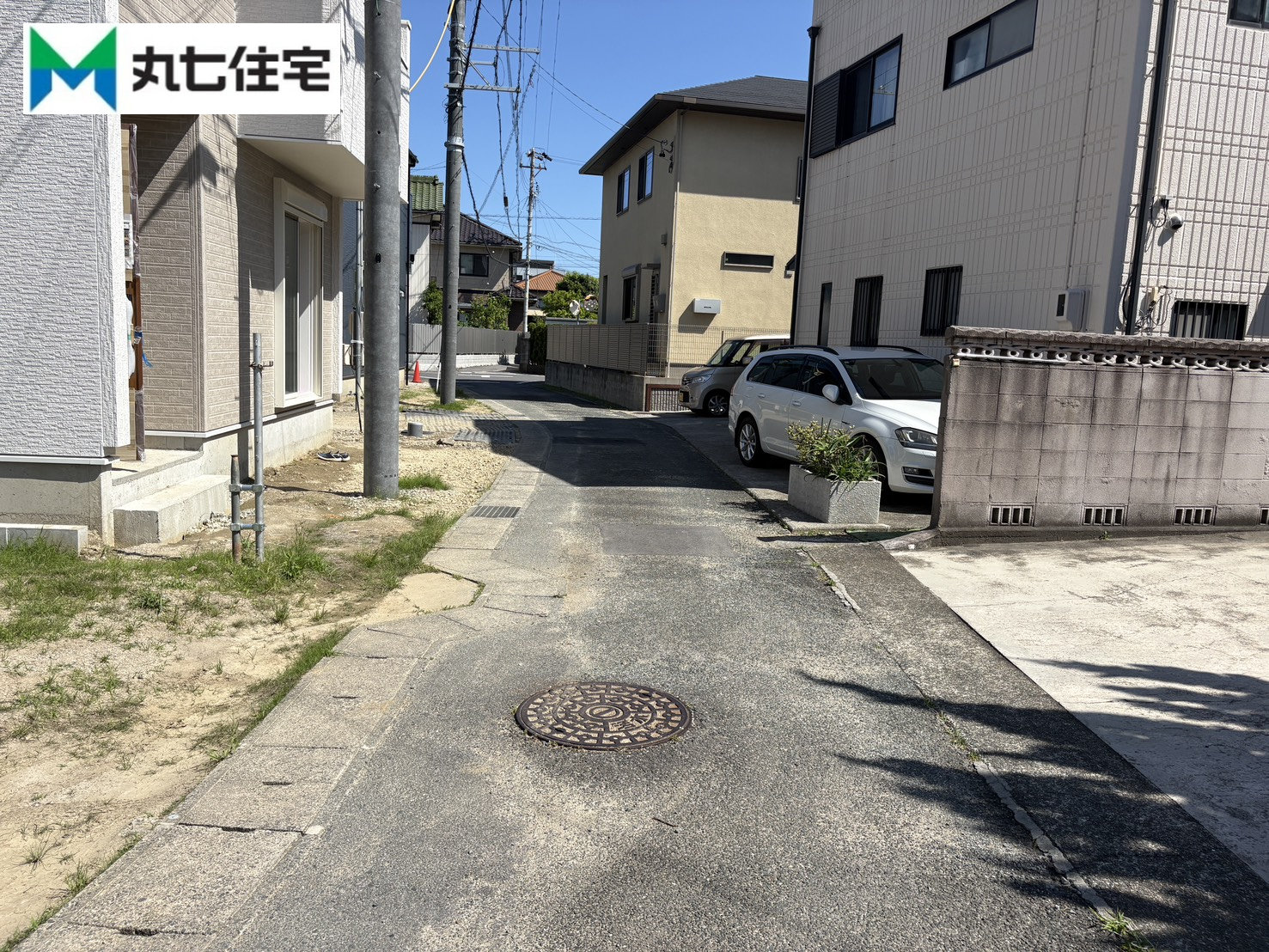 蒲郡市竹谷町井瀬木　2号棟 現地写真（前面道路含む現地写真）