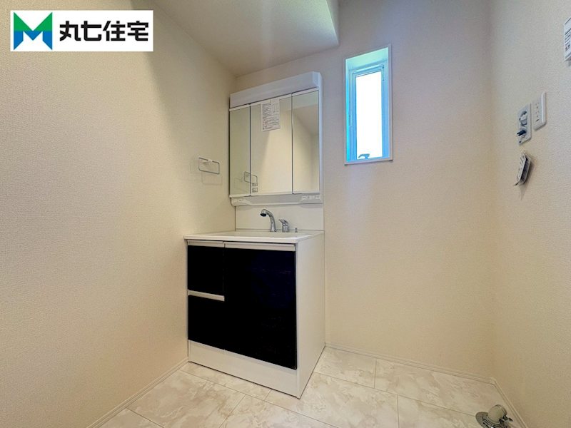 蒲郡市竹谷町井瀬木　2号棟 内観写真（洗面台・洗面所）