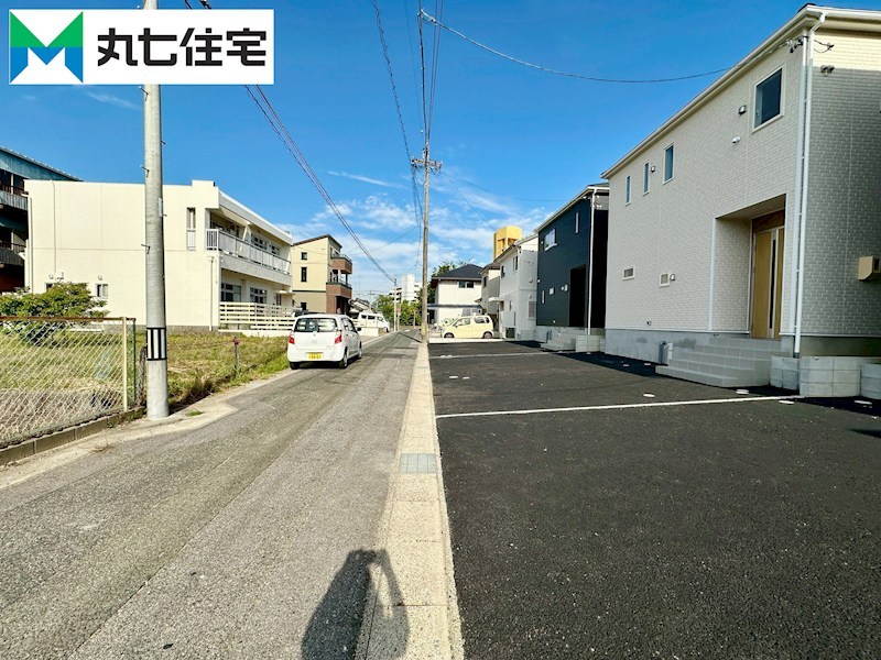 蒲郡市大塚町第13　丸山　1号棟 現地写真（前面道路含む現地写真）
