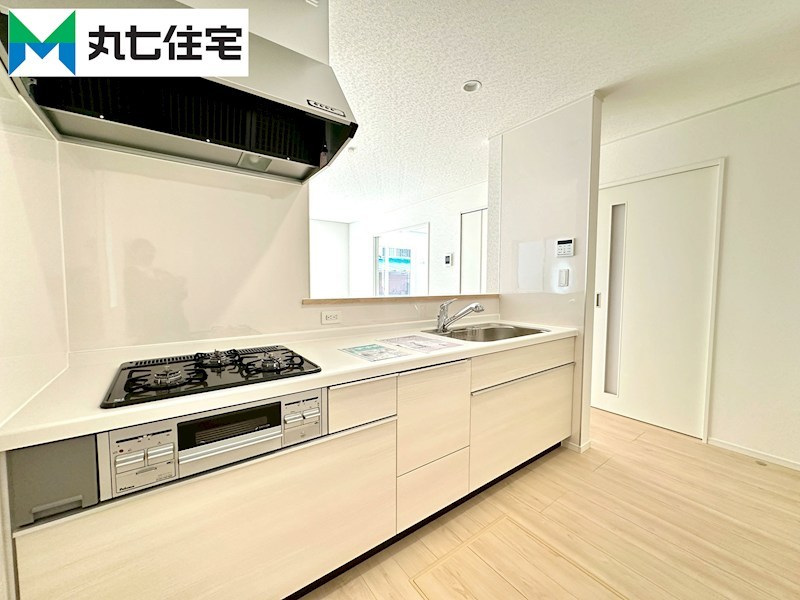 蒲郡市大塚町第13　丸山　1号棟 内観写真（キッチン）