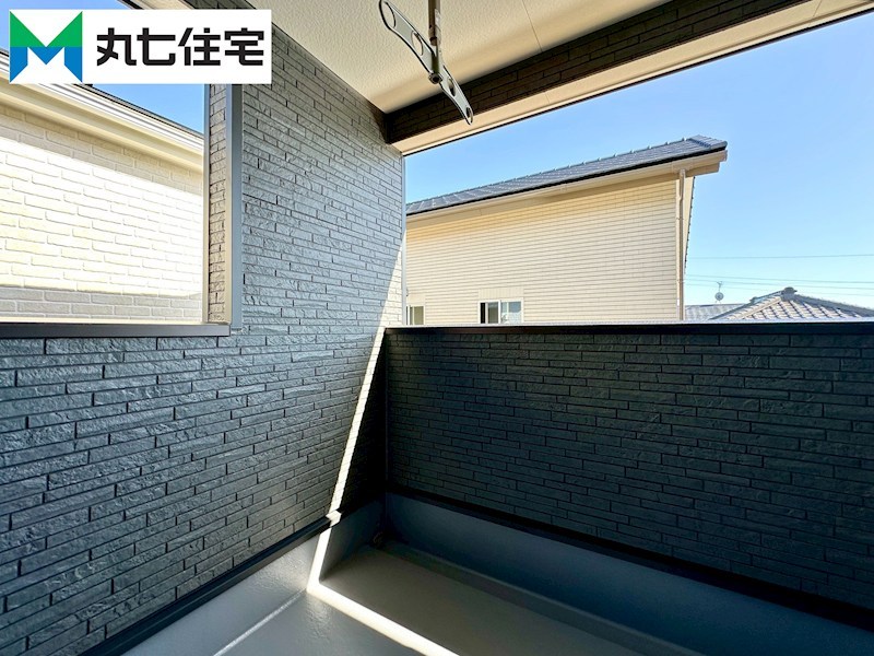 蒲郡市大塚町第13　丸山　1号棟 現地写真（バルコニー）
