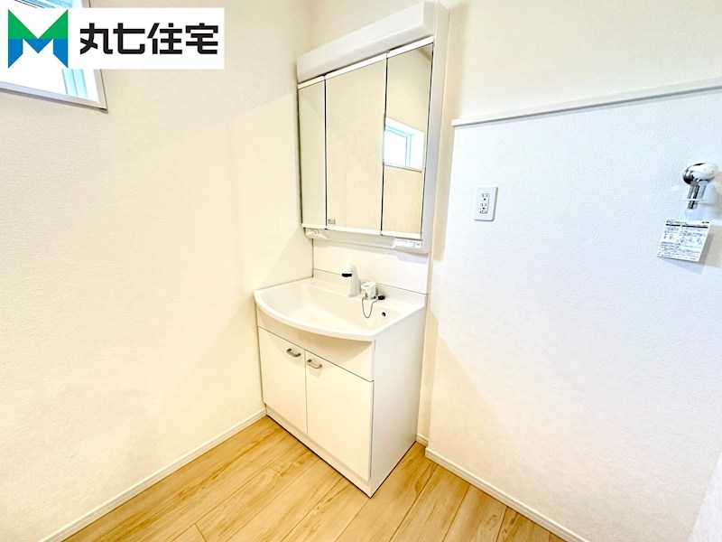 蒲郡市大塚町第13　丸山　2号棟  内観写真（洗面台・洗面所）