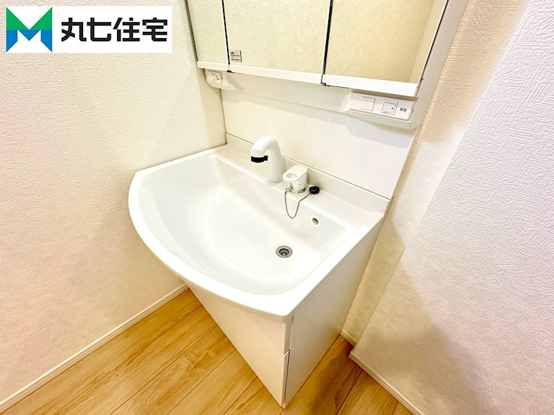 蒲郡市大塚町第13　丸山　2号棟  内観写真（洗面台・洗面所）