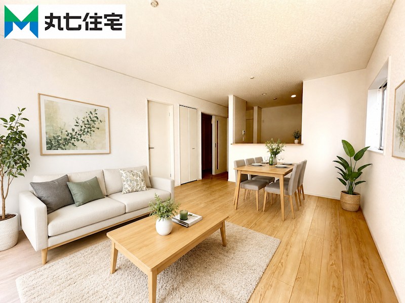 蒲郡市大塚町第13　丸山　3号棟  内観写真（リビング）