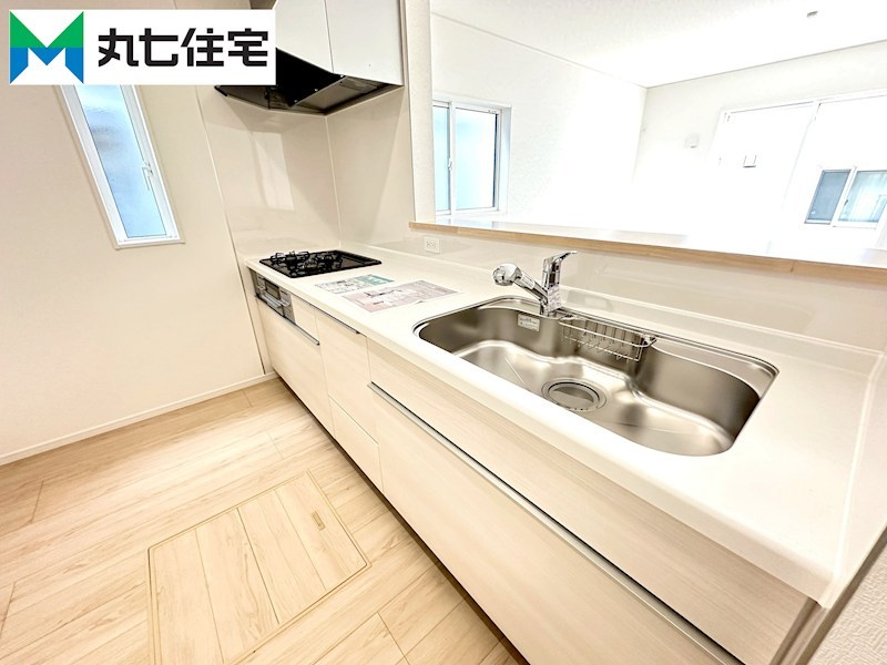 蒲郡市大塚町第13　丸山　3号棟  内観写真（キッチン）