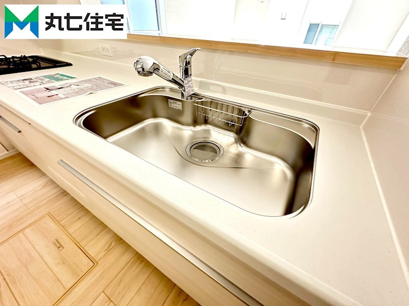 蒲郡市大塚町第13　丸山　3号棟  内観写真（キッチン）
