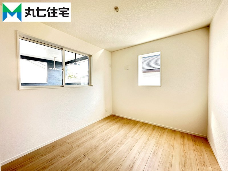 蒲郡市大塚町第13　丸山　3号棟  内観写真（リビング以外の居室）