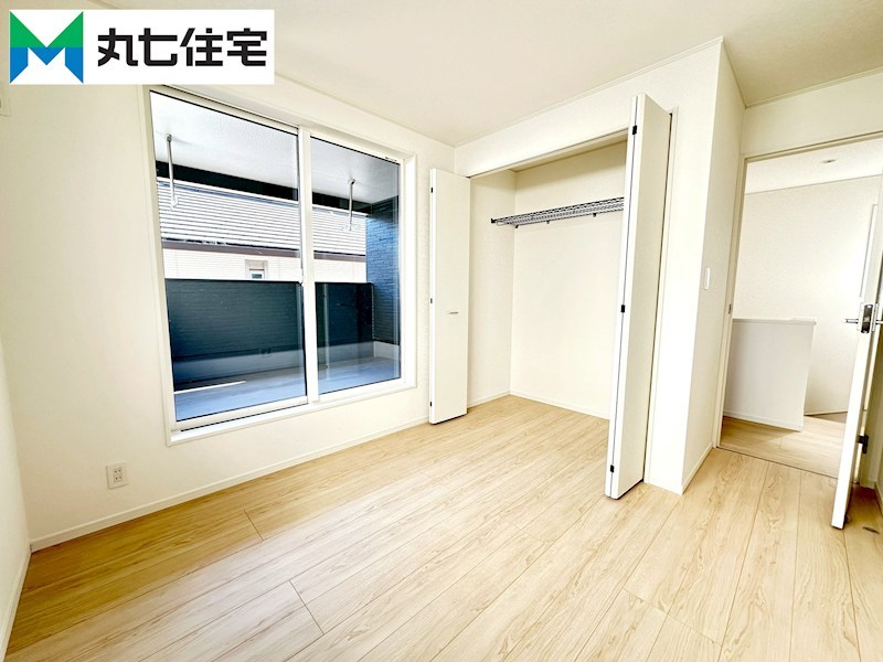 蒲郡市大塚町第13　丸山　3号棟  内観写真（リビング以外の居室）