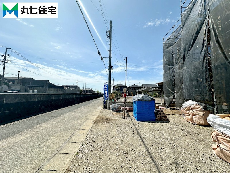 蒲郡市竹島町第4　2号棟  現地写真（前面道路含む現地写真）