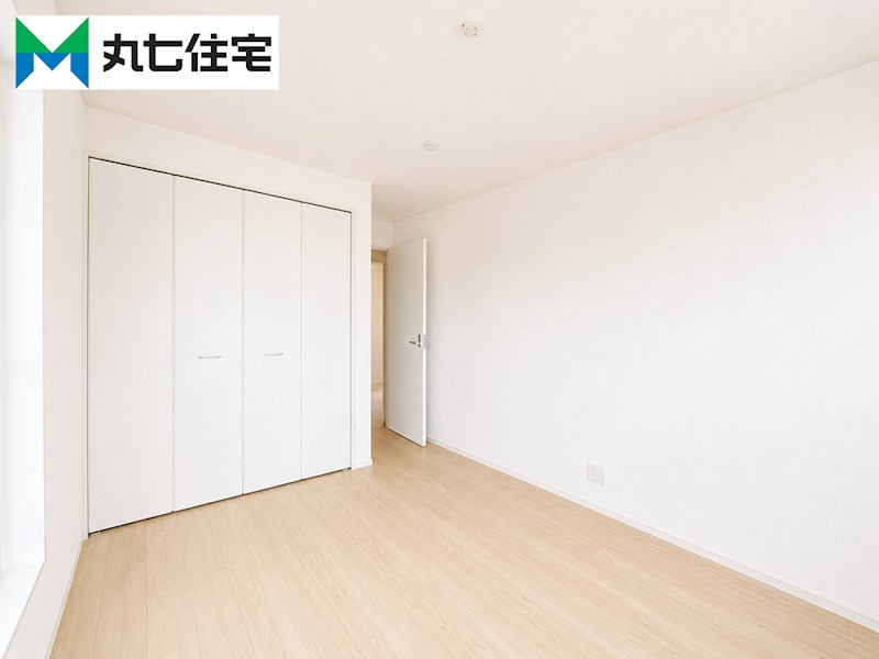 蒲郡市竹島町第4　2号棟  内観写真（リビング以外の居室）