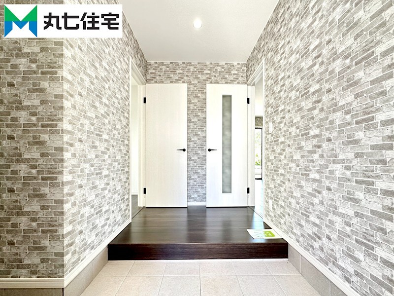 豊橋市大岩町沢渡11番11 現地写真（玄関）