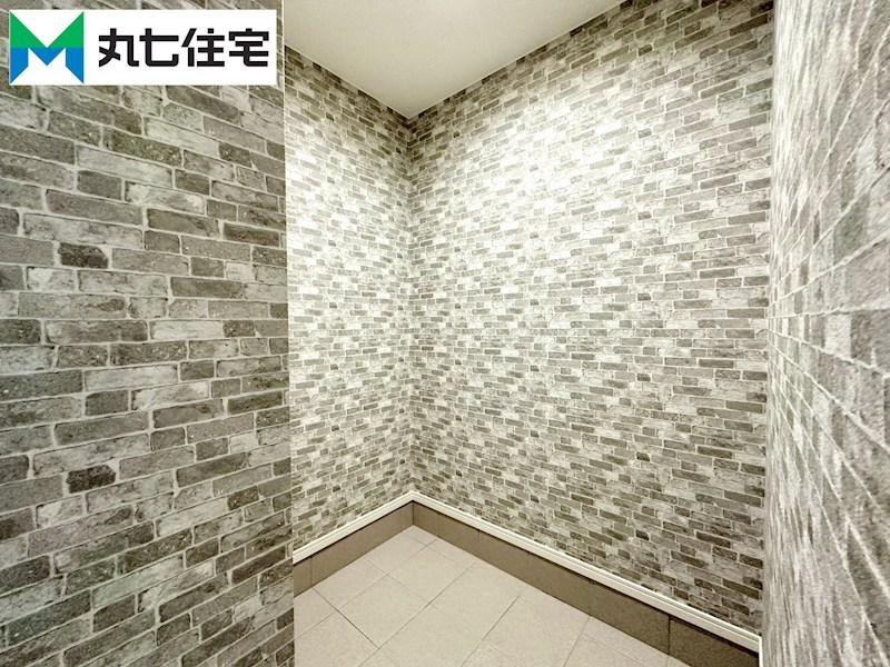 豊橋市大岩町沢渡11番11 現地写真（玄関）