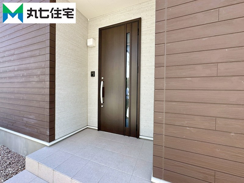 豊橋市大岩町沢渡11番11 現地写真（玄関）