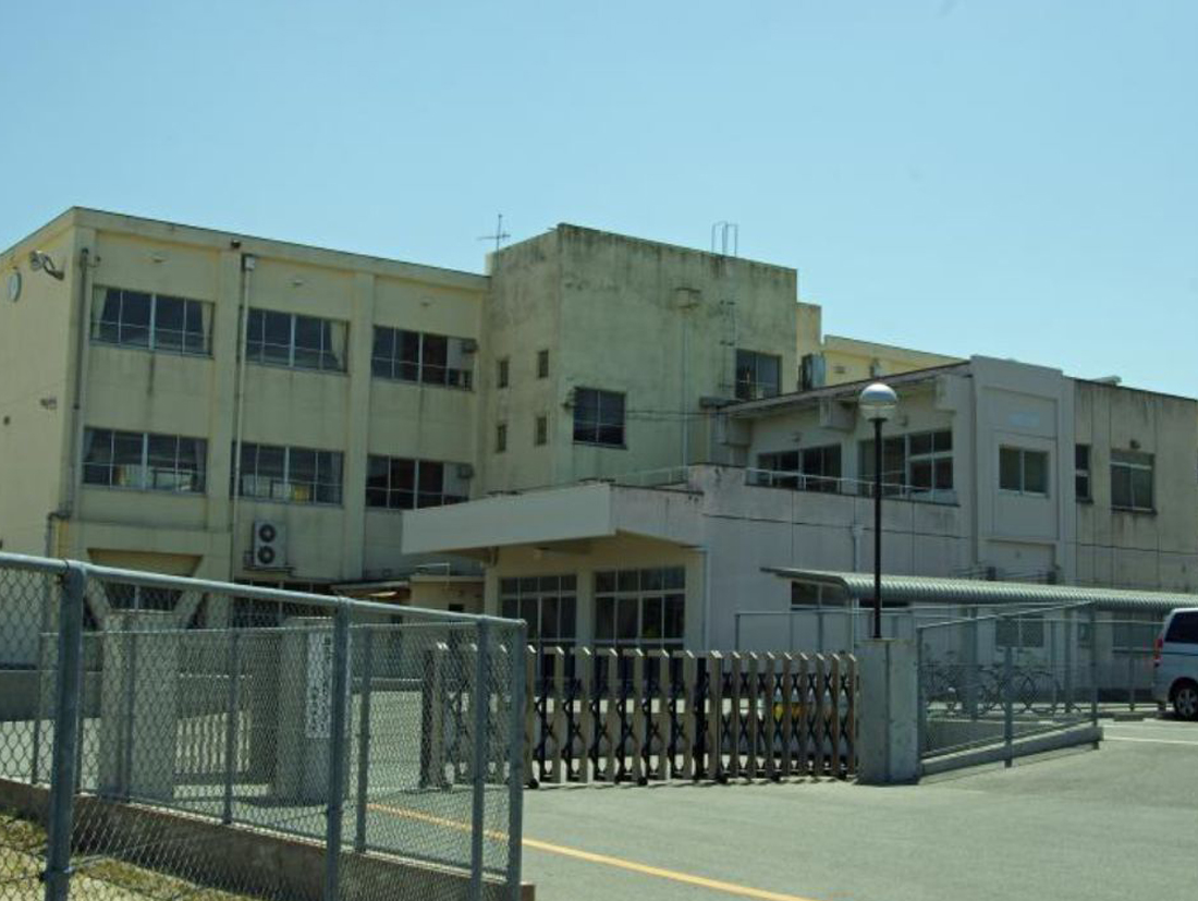 蒲郡市形原町北大明地　2号棟  中学校