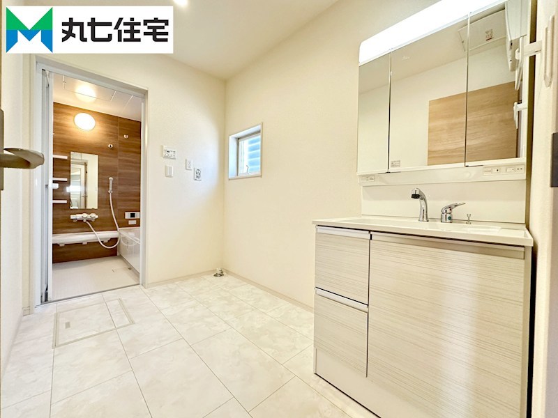 豊橋市山田三番町68番地1  内観写真（洗面台・洗面所）