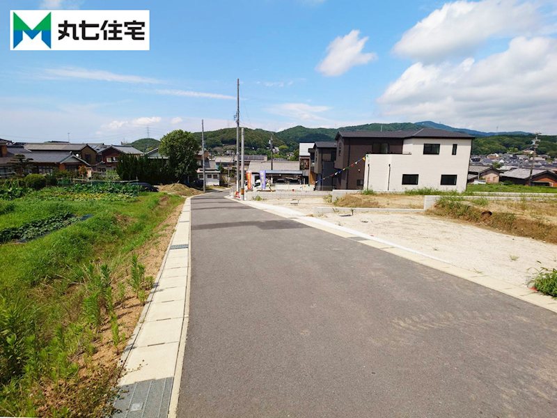 額田郡幸田町大字深溝字上山村13番1【①】、13番3【②】、13番4【➂】　①区画 現地写真（前面道路含む現地写真）
