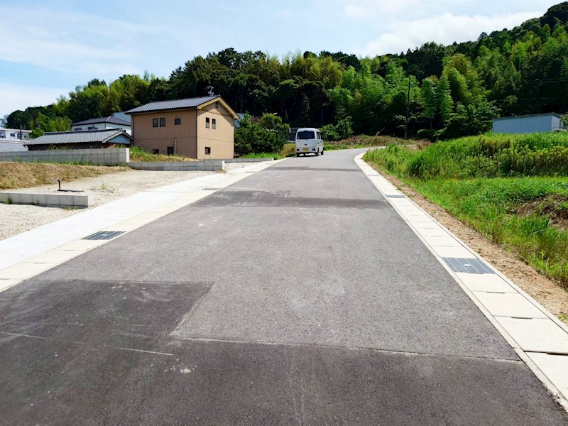額田郡幸田町大字深溝字上山村13番1【①】、13番3【②】、13番4【➂】　➂区画 現地写真（前面道路含む現地写真）