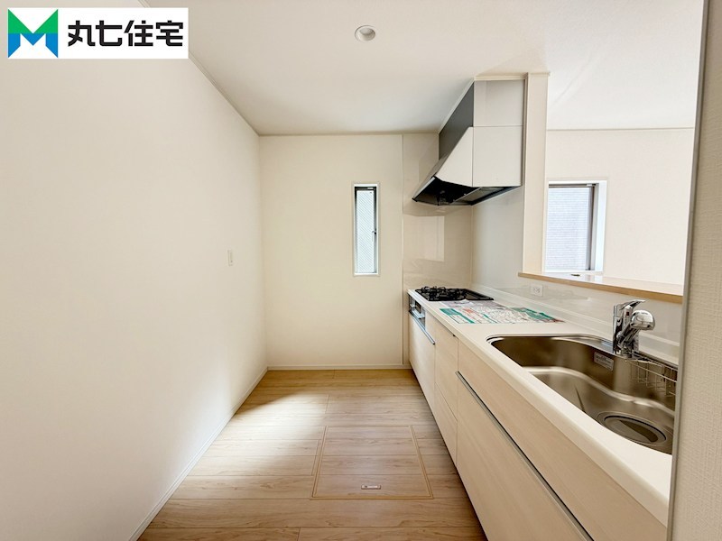 蒲郡市三谷町第13　七舗　1号棟 内観写真（収納）
