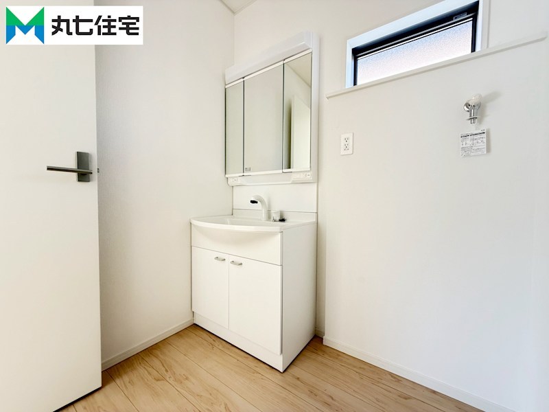 蒲郡市三谷町第13　七舗　1号棟 内観写真（洗面台・洗面所）