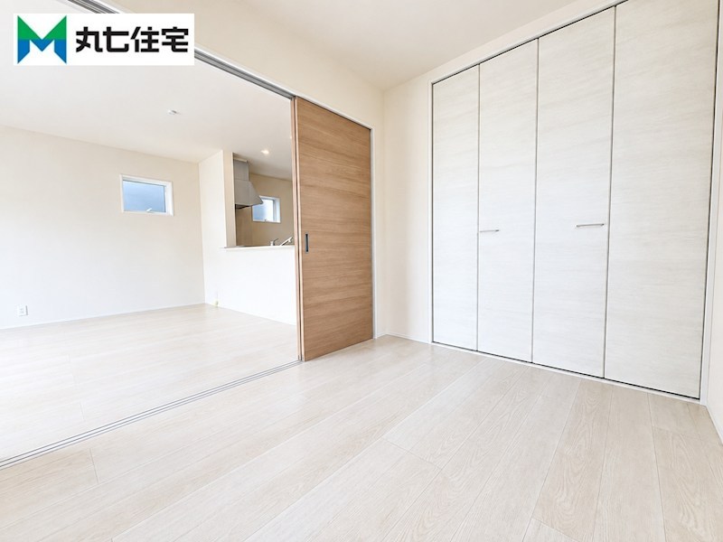 幸田町野場城東　1号棟 内観写真（リビング以外の居室）