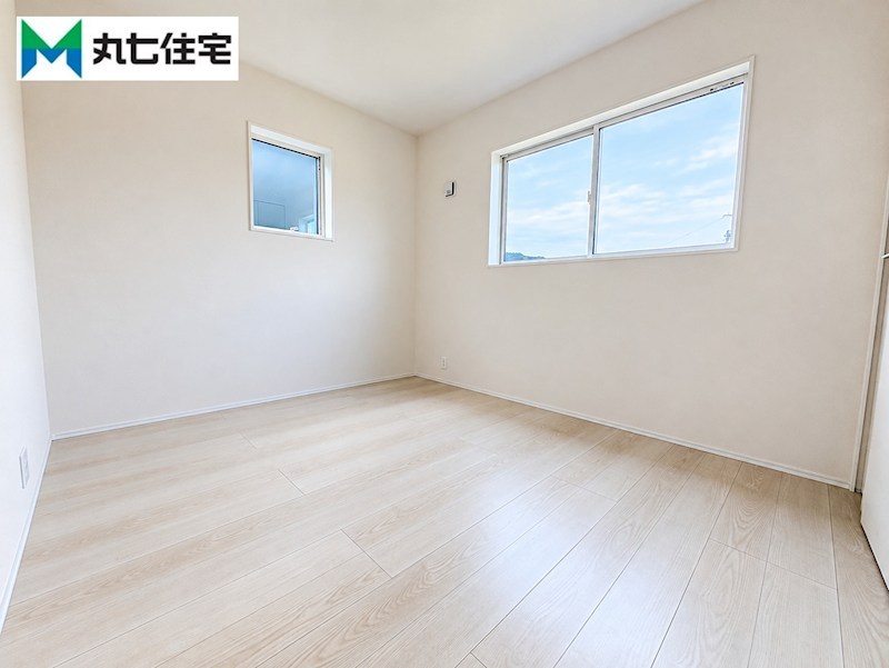 幸田町野場城東　1号棟 内観写真（リビング以外の居室）