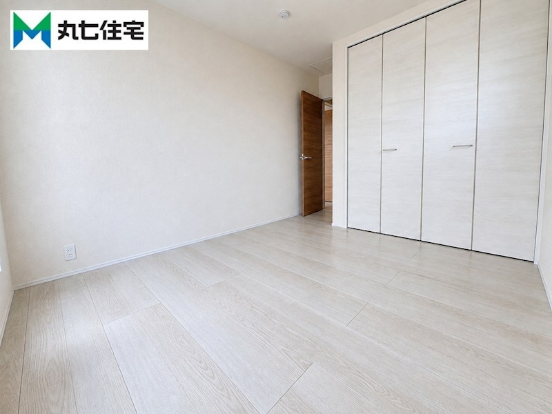 幸田町野場城東　1号棟 内観写真（リビング以外の居室）