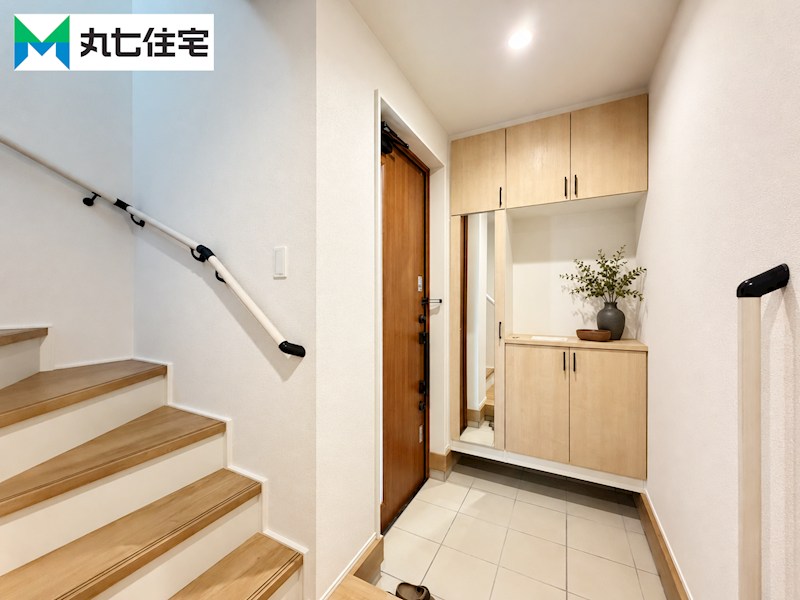 蒲郡市上本町　第1期⑦ 現地写真（玄関）