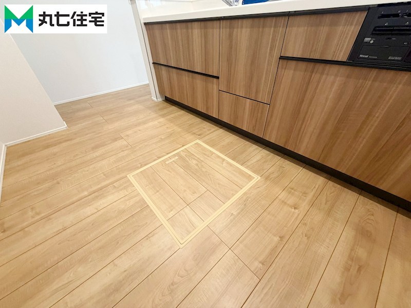 蒲郡市上本町　第1期⑦ 内観写真（収納）