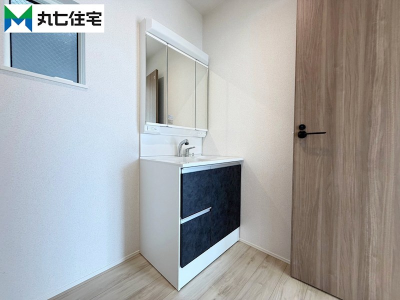 蒲郡市上本町　第1期⑨ 内観写真（洗面台・洗面所）