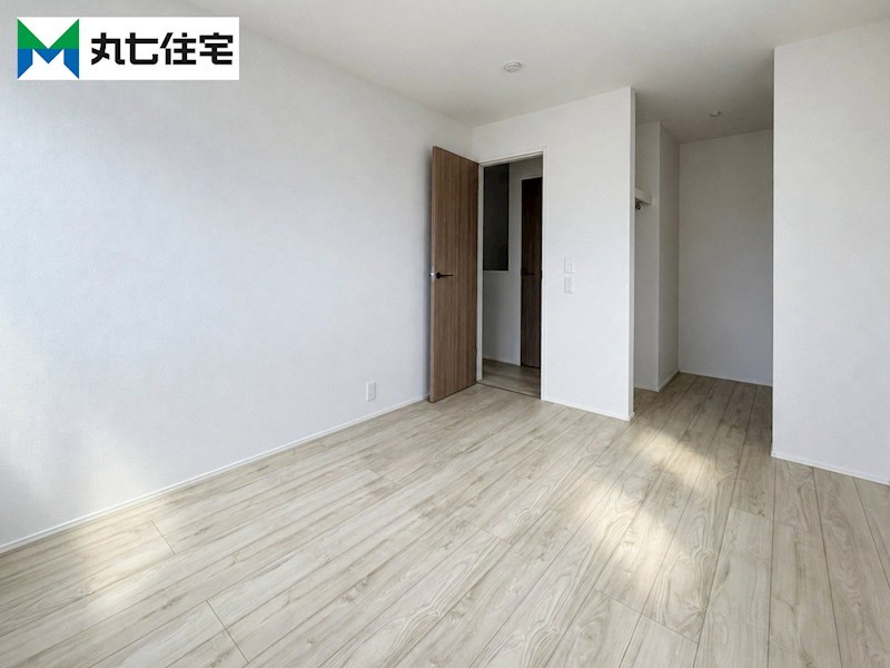 蒲郡市上本町　第1期⑨ 内観写真（リビング以外の居室）