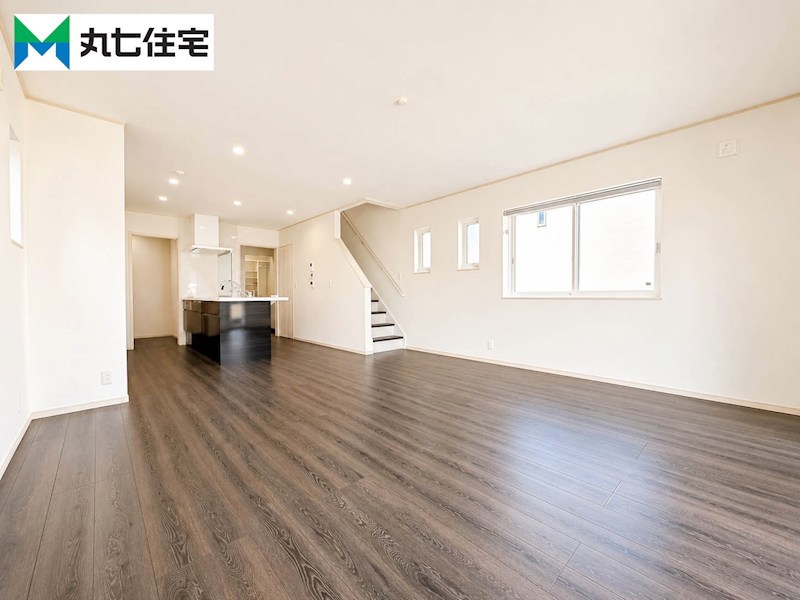 豊川市中野川町２丁目35番2  内観写真（リビング）