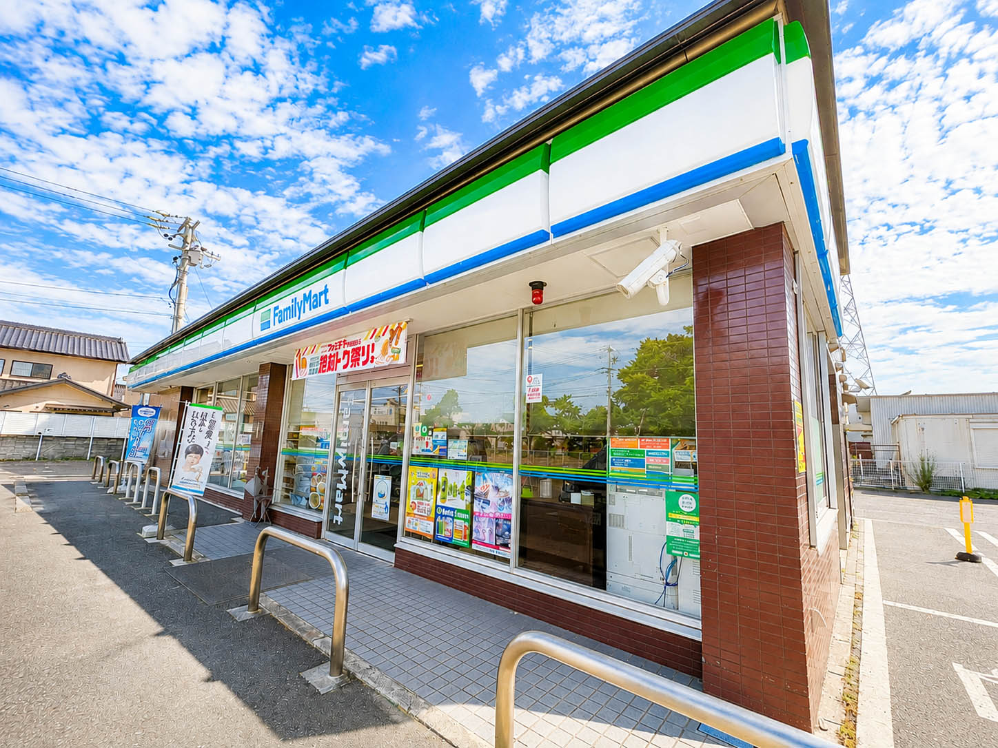 豊川市中野川町２丁目35番2  コンビニ