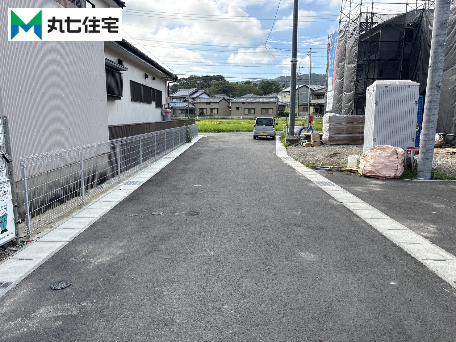 蒲郡市竹谷町　第1　4号棟  現地写真（前面道路含む現地写真）