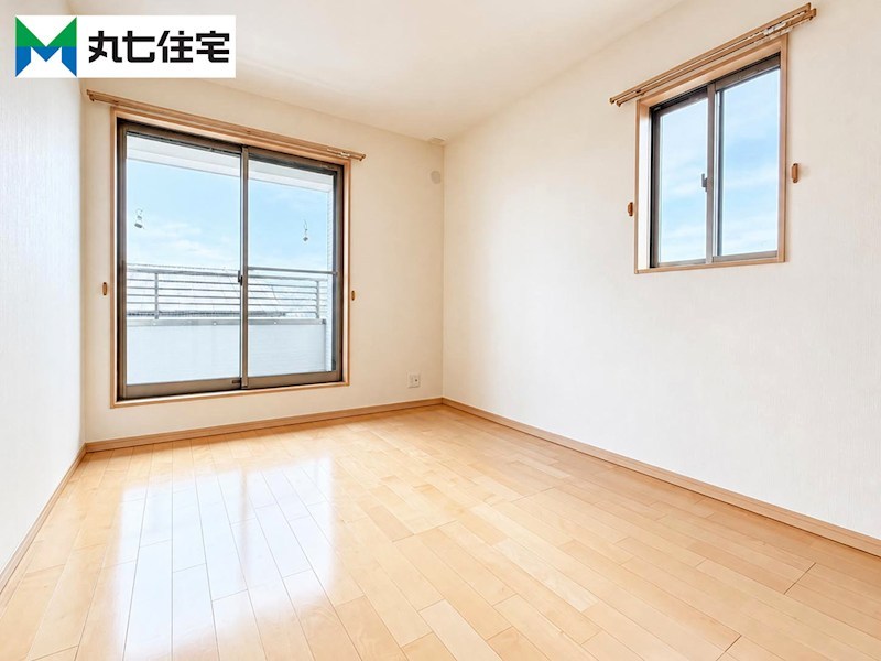 豊川市蔵子６丁目9番地27  内観写真（リビング以外の居室）