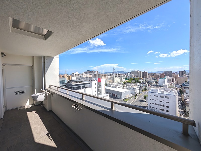 プログレス鹿田本町 現地写真（バルコニー）