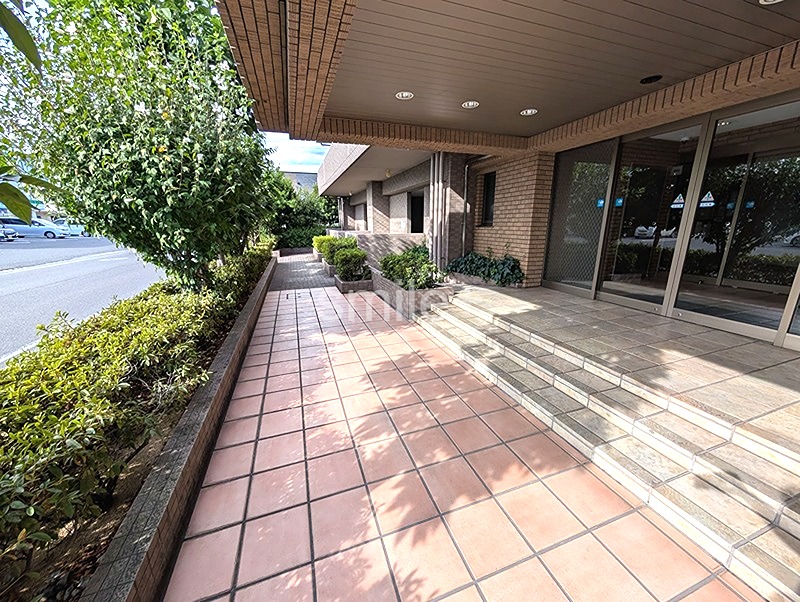 ディアステージ奥田公園 共用部写真（エントランス）