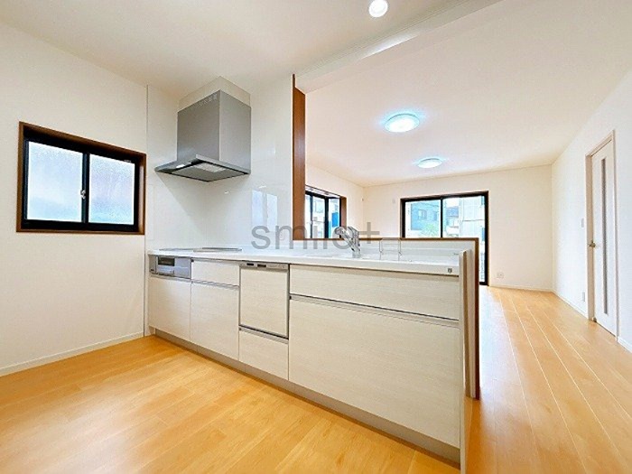 岡山市中区湊戸建｜フルリフォーム 内観写真（キッチン）