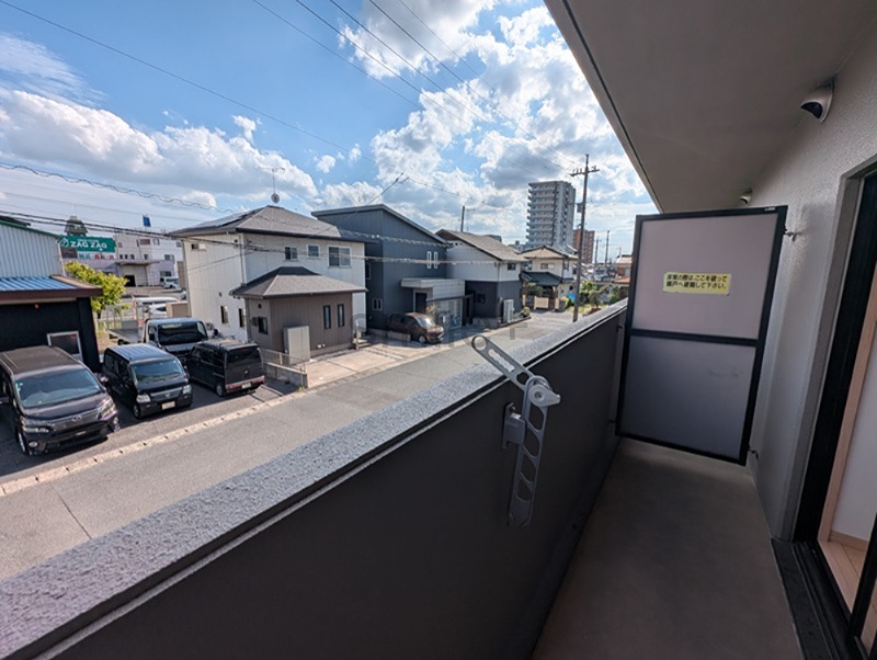 ダイアパレスパークサイド今 現地写真（バルコニー）