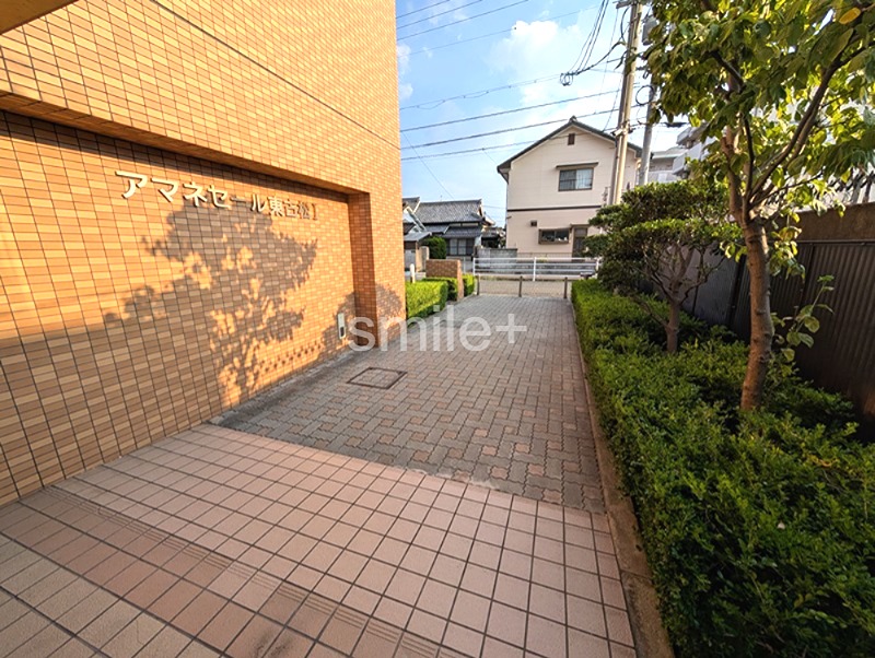 アマネセール東古松 共用部写真（エントランス）