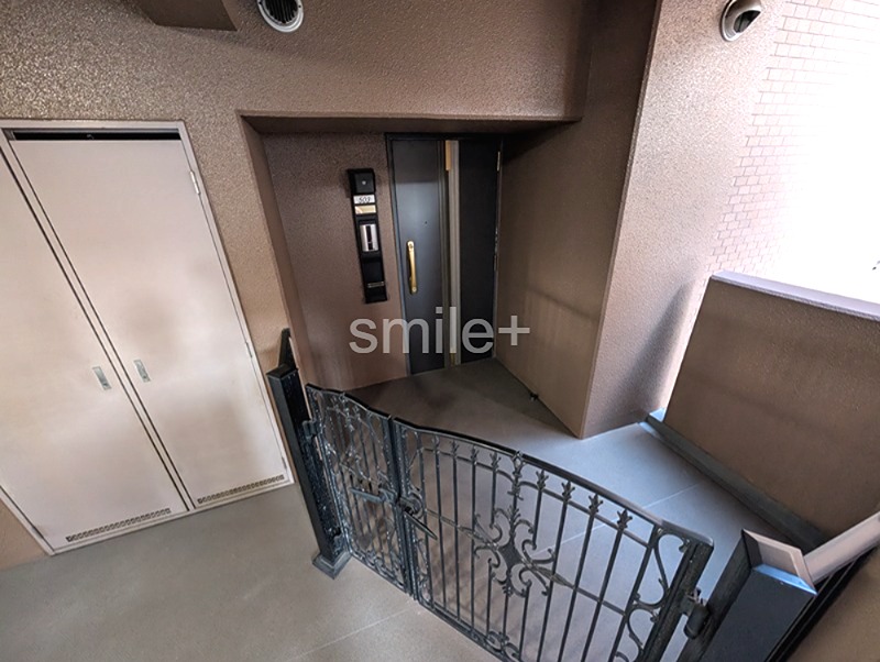 ノーブルシティ城下通り 現地写真（玄関）