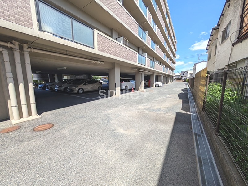 シティオ岡山神田 共用部写真（駐車場）