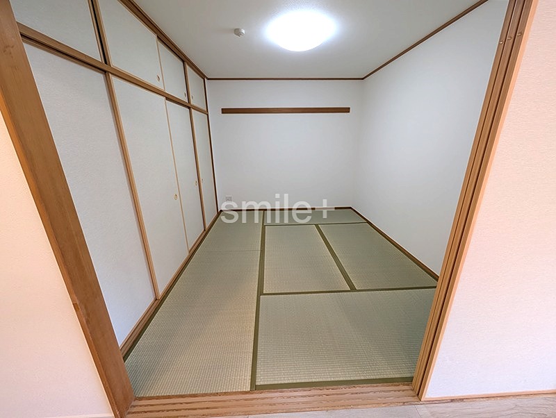 サーパス津高台通り一番館 内観写真（リビング以外の居室）