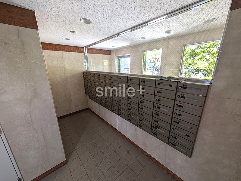 サーパス津高台通り一番館 共用部写真（ロビー）