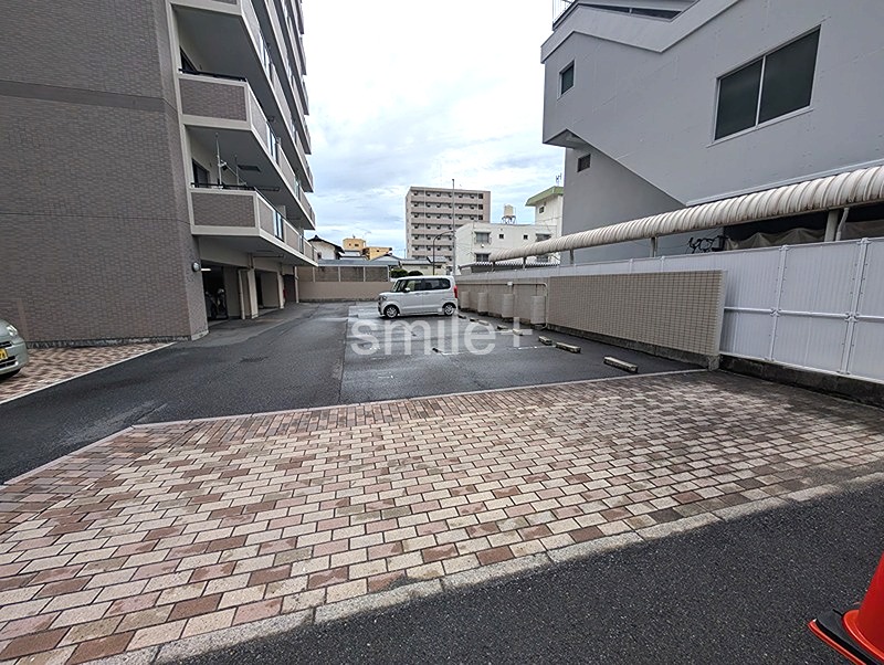 両備グレースマンション医大南 共用部写真（駐車場）