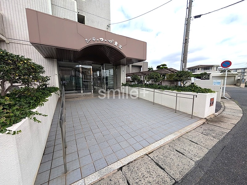 シティコーポ青江 共用部写真（エントランス）