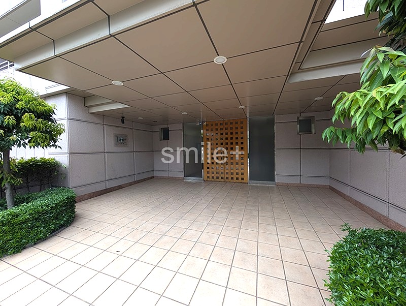 フォレストビュータワー鹿田壱番館 共用部写真（エントランス）