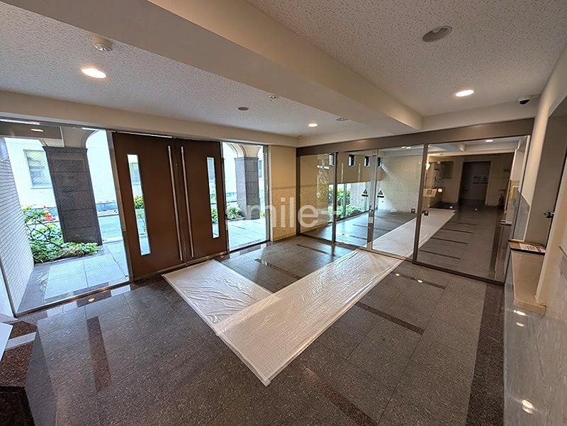リビンコート問屋町タワー 共用部写真（ロビー）