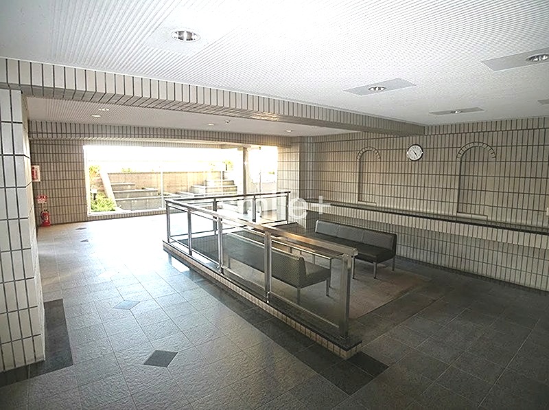 アルファステイツ老松町 共用部写真（エントランス）