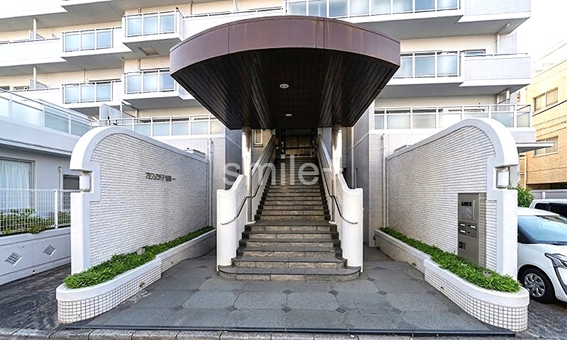 アルファステイツ老松町 共用部写真（エントランス）
